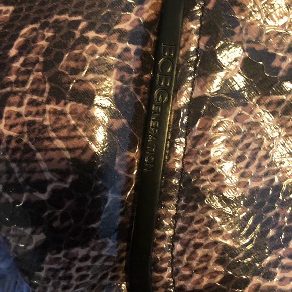 BCBGeneration snake print envelope clutch - Picture 2 of 3